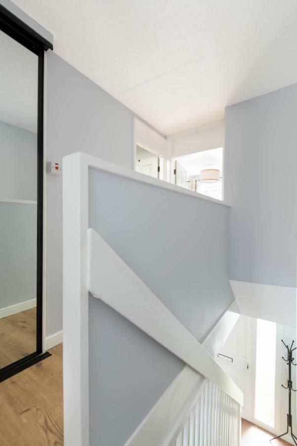 אדינבורו Holyrood Skyline Apartment מראה חיצוני תמונה
